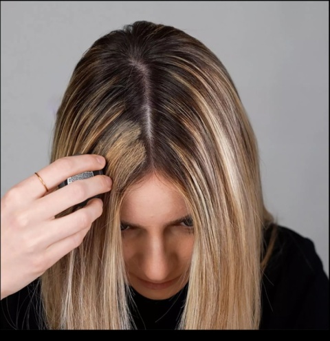 INSTANT RETOUCH H645 pudr pro zakrytí kořínků INSTANT RETOUCH HAIR COLOR blond